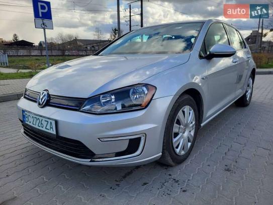 Volkswagen E-golf
                          2016г. в рассрочку