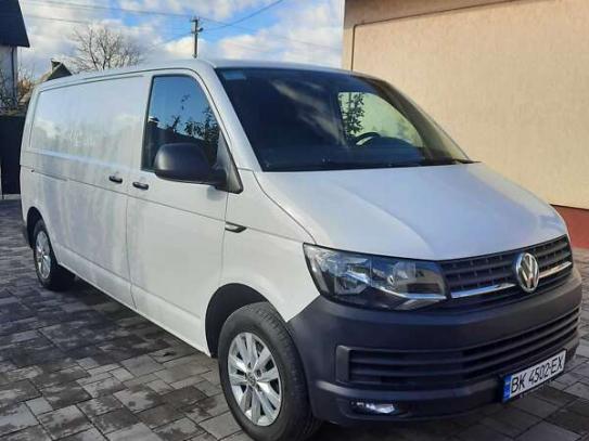 Volkswagen Transporter
                     2015г. в рассрочку