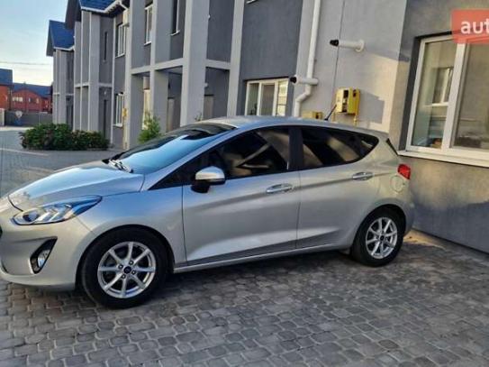 Ford Fiesta 2017г. в рассрочку