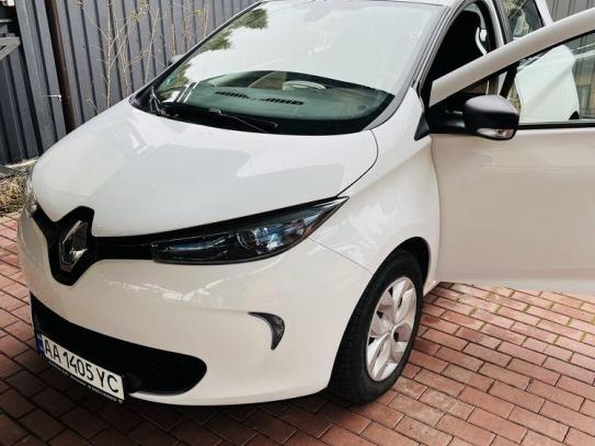 Renault Zoe
                             2019г. в рассрочку