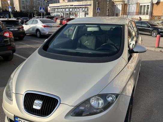 Seat Altea                           2004г. в рассрочку