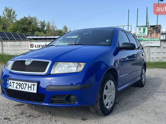 Skoda Fabia                           2005г. в рассрочку