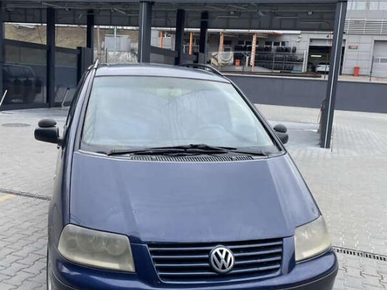 Volkswagen Sharan 2000г. в рассрочку