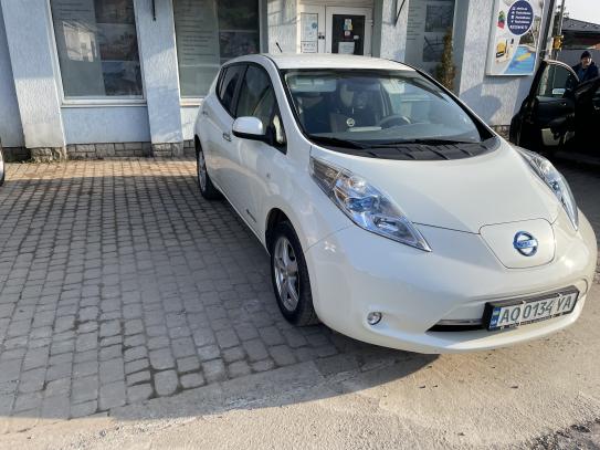 Nissan Leaf                            2012г. в рассрочку