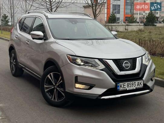 Nissan Rogue                           2017г. в рассрочку