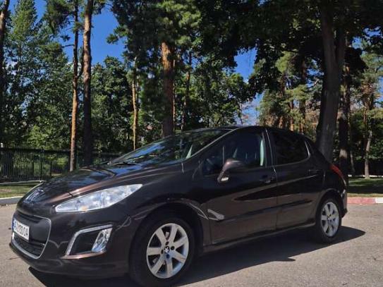 Peugeot 308                             2012г. в рассрочку