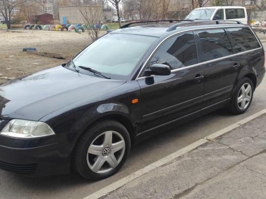 Volkswagen Passat 2001р. у розстрочку