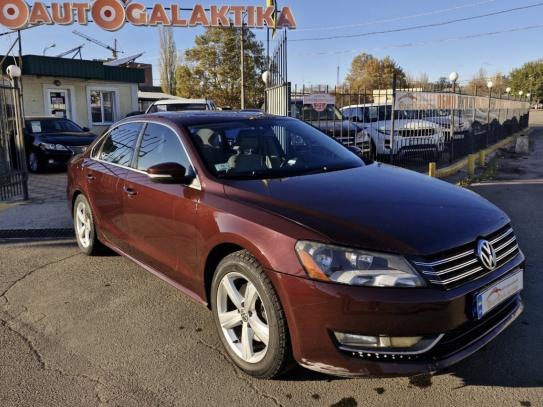 Volkswagen Passat                          2012г. в рассрочку