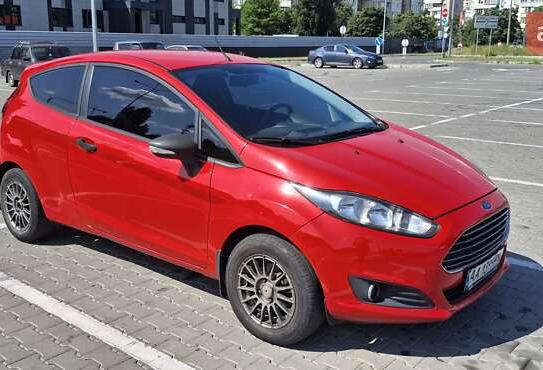 Ford Fiesta                          2014г. в рассрочку