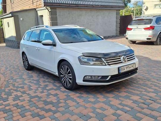 Volkswagen Passat 2012р. у розстрочку