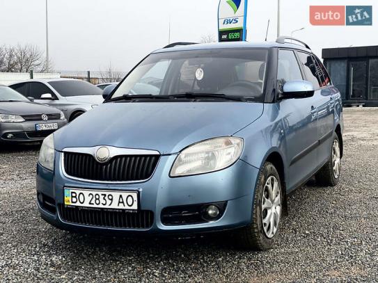 Skoda Fabia
                           2009г. в рассрочку