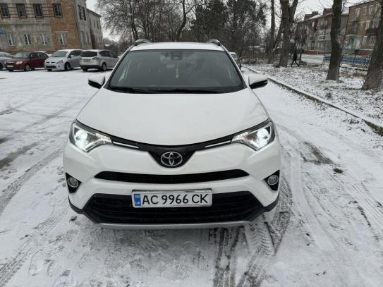 Toyota Rav4                            2016г. в рассрочку