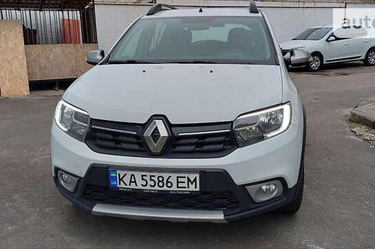 Renault Sandero
                         2021г. в рассрочку