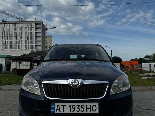 Skoda Fabia 2012г. в рассрочку