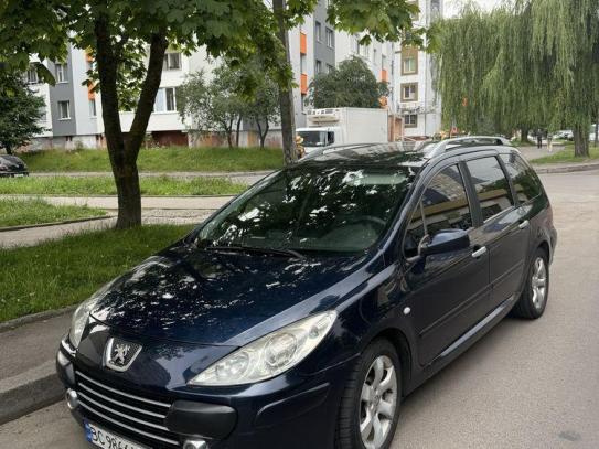 Peugeot 307                             2002г. в рассрочку