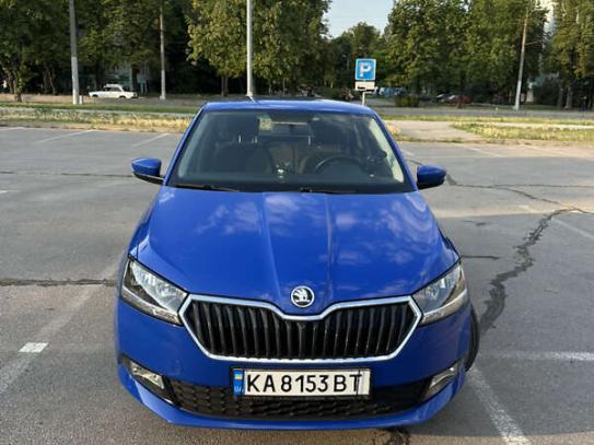 Skoda Fabia                           2020г. в рассрочку