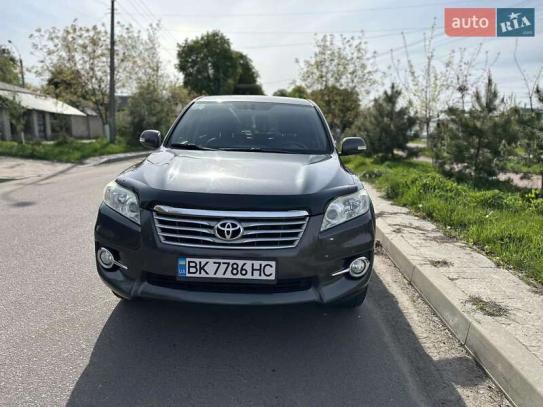 Toyota Rav4                            2010г. в рассрочку