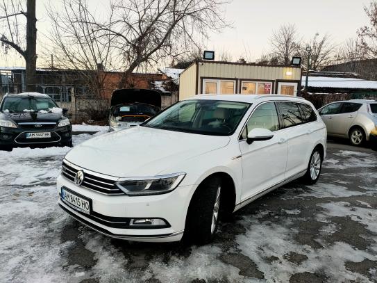 Volkswagen Passat 2015р. у розстрочку