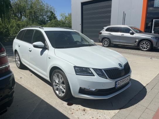 Skoda Octavia                         2017г. в рассрочку