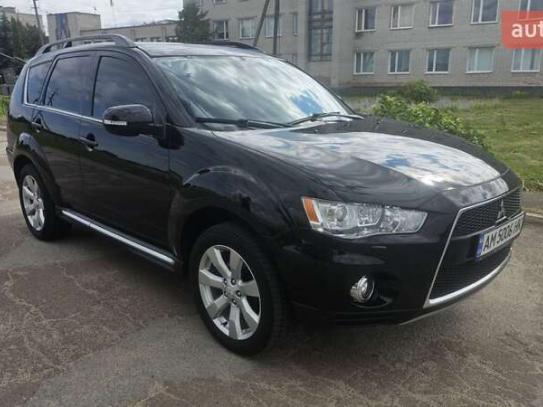 Mitsubishi Outlander                       2012г. в рассрочку