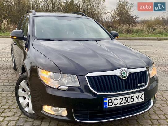 Skoda Superb 2012г. в рассрочку