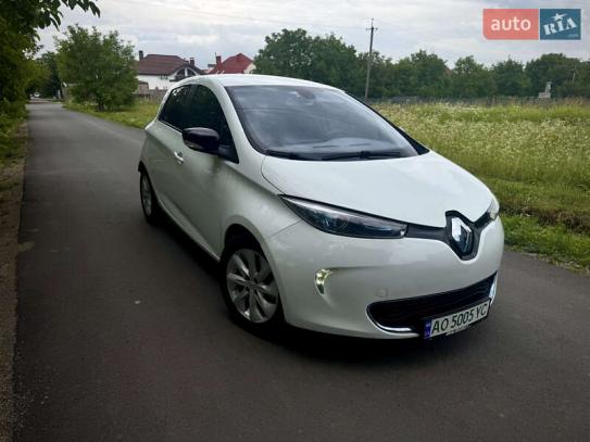Renault Zoe
                             2014г. в рассрочку