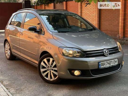 Volkswagen Golf plus 2012г. в рассрочку