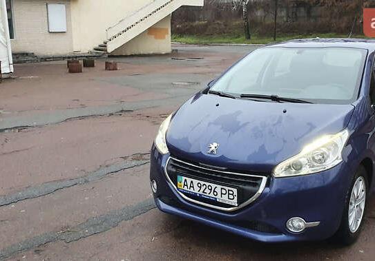 Peugeot 208 2013р. у розстрочку