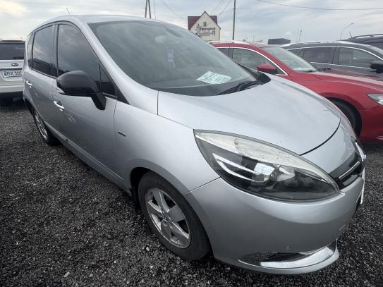 Renault Megane scenic                   2012г. в рассрочку