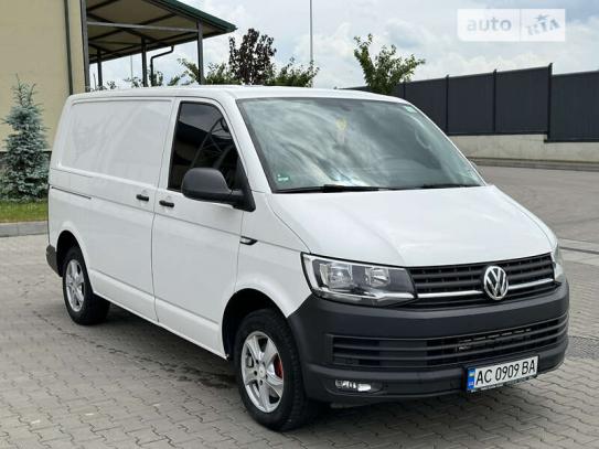 Volkswagen Transporter 2016р. у розстрочку