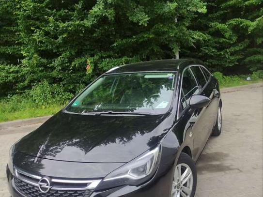 Opel Astra                           2017г. в рассрочку