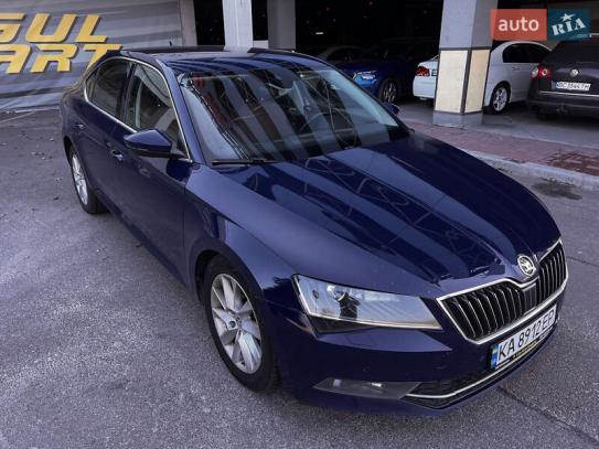 Skoda Superb
                          2015г. в рассрочку