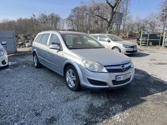 Opel Astra                           2008г. в рассрочку