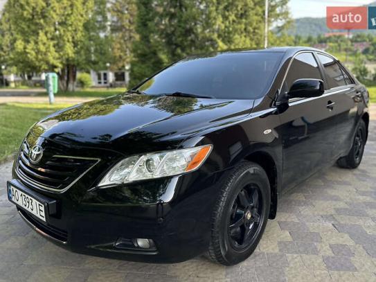 Toyota Camry                           2007г. в рассрочку