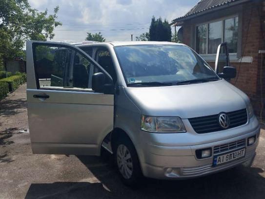 Volkswagen Transporter 2009р. у розстрочку