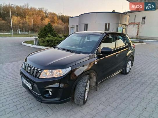 Suzuki Vitara
                          2021г. в рассрочку