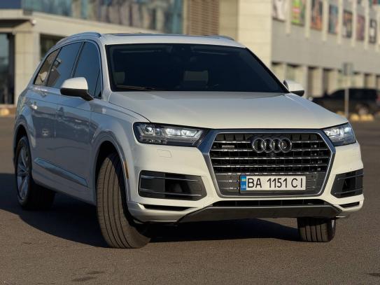 Audi Q7                              2017г. в рассрочку
