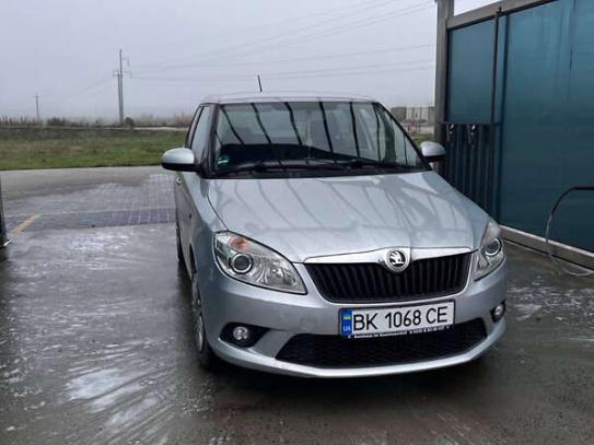 Skoda Fabia                           2014г. в рассрочку