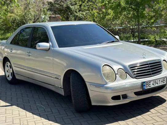 Mercedes-benz E 270 cdi
                       2002г. в рассрочку