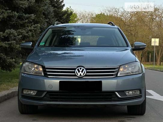 Volkswagen Passat 2011р. у розстрочку