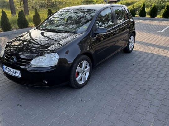 Volkswagen Golf                            2008г. в рассрочку
