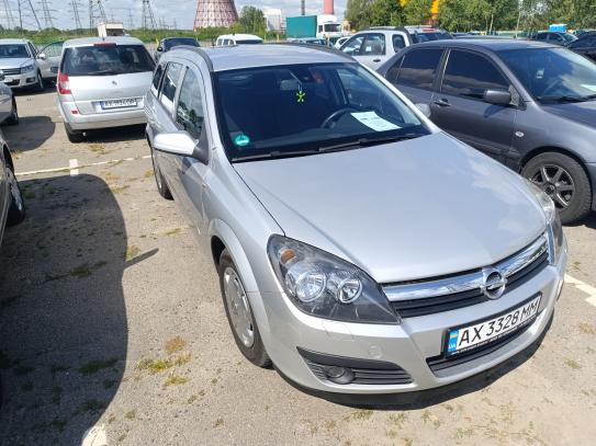 Opel Astra 2006р. у розстрочку