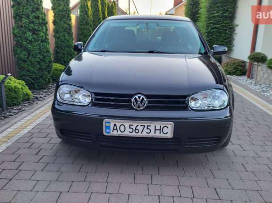 Volkswagen Golf
                            2000г. в рассрочку