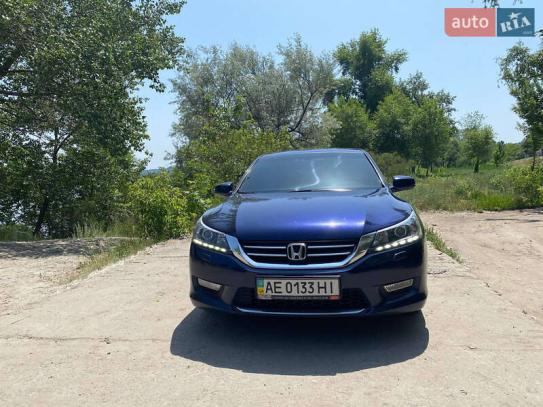 Honda Accord                          2013г. в рассрочку