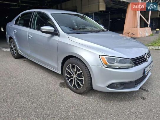 Volkswagen Jetta                           2013г. в рассрочку