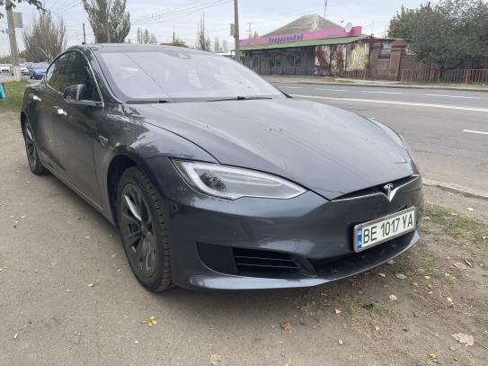 Tesla Model s 2016г. в рассрочку