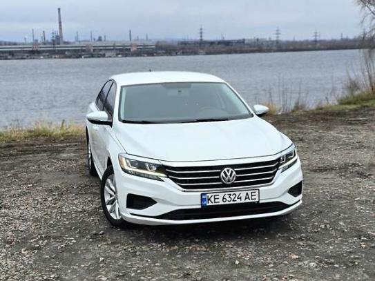 Volkswagen Passat 2019р. у розстрочку