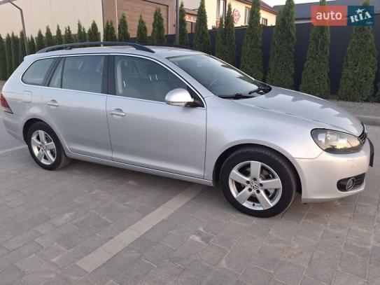Volkswagen Golf                            2010г. в рассрочку