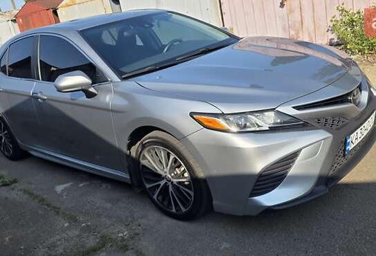 Toyota Camry                           2020г. в рассрочку