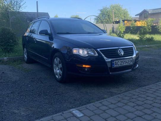 Volkswagen Passat                          2005г. в рассрочку